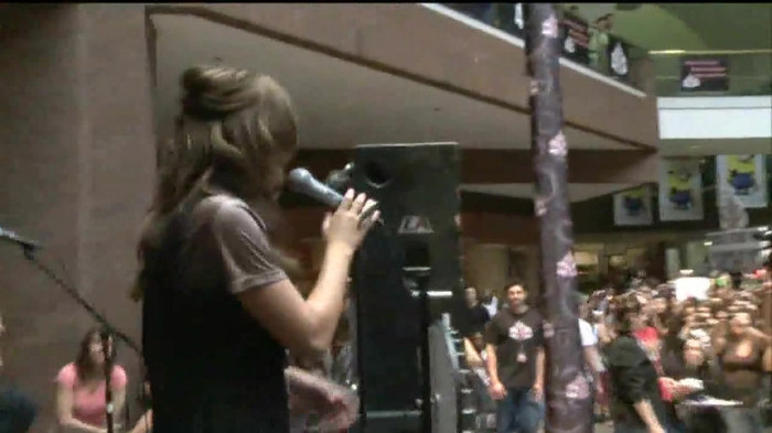 Demi Lovato  Live at Glendale Galleria  in LA for Cambio in HD 00400