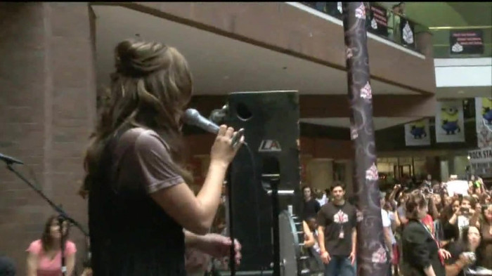 Demi Lovato  Live at Glendale Galleria  in LA for Cambio in HD 00408