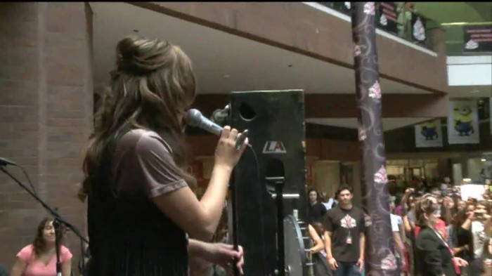 Demi Lovato  Live at Glendale Galleria  in LA for Cambio in HD 00414