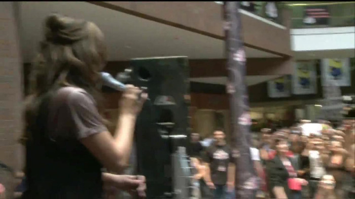Demi Lovato  Live at Glendale Galleria  in LA for Cambio in HD 00427