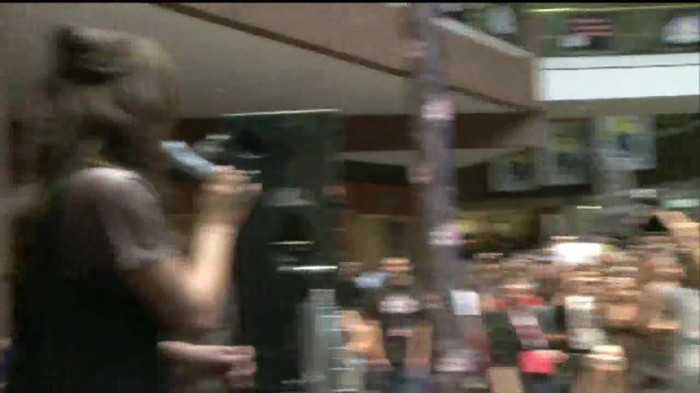 Demi Lovato  Live at Glendale Galleria  in LA for Cambio in HD 00429