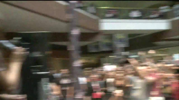 Demi Lovato  Live at Glendale Galleria  in LA for Cambio in HD 00436