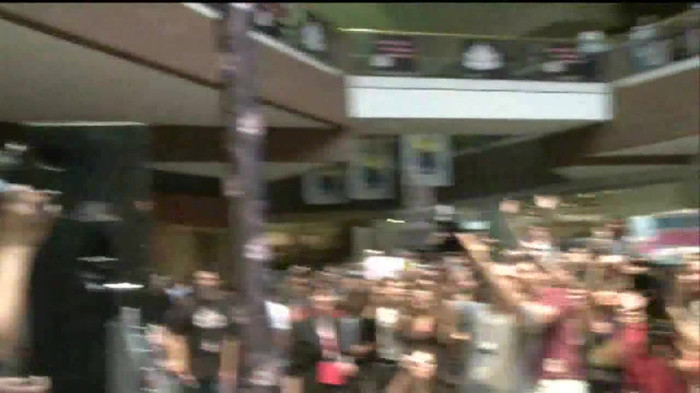 Demi Lovato  Live at Glendale Galleria  in LA for Cambio in HD 00438