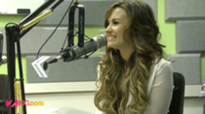 Demi Lovato In-Studio - Z100 New York (1017)