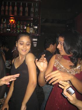 299209_295921027092540_282690118415631_1181320_1874072274_n - Sapna Babul Ka - Bidaai - All My Pics Wid Parul Chauhan I