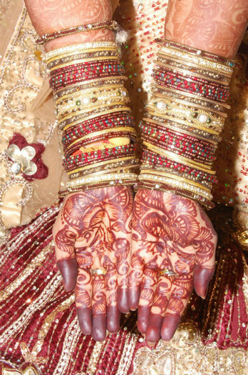 383676_256739191052680_287749787_n - Sapna Babul Ka - Bidaai - All My Pics Wid Parul Chauhan I