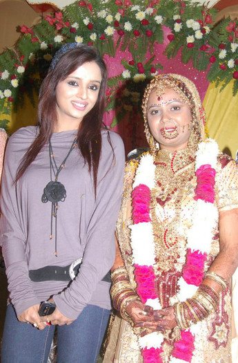 384089_255388271187772_100001498042113_643230_837763252_n - Sapna Babul Ka - Bidaai - All My Pics Wid Parul Chauhan I