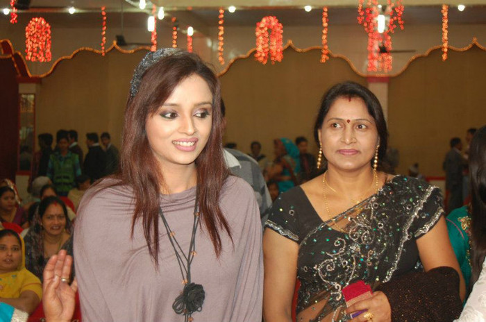 388564_255384257854840_100001498042113_643178_2049156723_n - Sapna Babul Ka - Bidaai - All My Pics Wid Parul Chauhan I