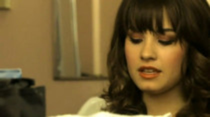 Demi Lovato - Dont Forget - Live Nation Presents Backstage (4)