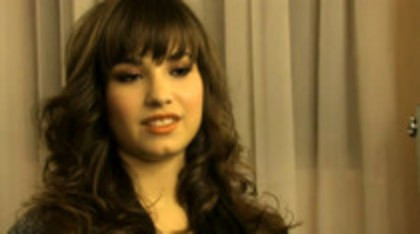 Demi Lovato - Dont Forget - Live Nation Presents Backstage (989)