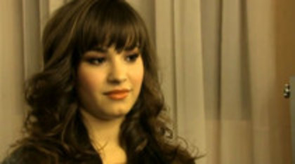 Demi Lovato - Dont Forget - Live Nation Presents Backstage (964)