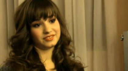 Demi Lovato - Dont Forget - Live Nation Presents Backstage (996)
