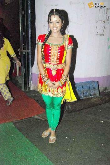 315908_305159412835368_282690118415631_1214245_2006079485_n - Sapna Babul Ka - Bidaai - All My Pics Wid Parul Chauhan I