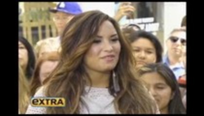 Demi Lovato Extra at The Grove (37)