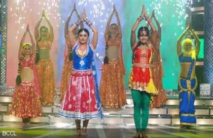 308118_298976763453633_282690118415631_1193741_1957113365_n