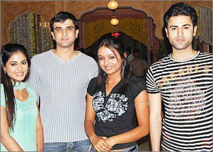 390398_300037100014266_282690118415631_1198232_1009352149_n