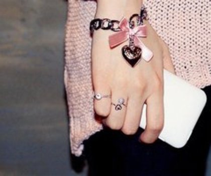 cute-fashion-pink-ring-Favim_com-315322_thumb