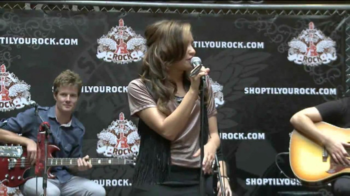 Demi Lovato  Live at Glendale Galleria  in LA for Cambio in HD 01086 - Demilush - Live at Glendale Galleria in LA for Cambio Part oo2