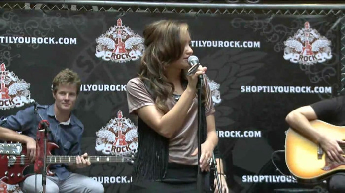 Demi Lovato  Live at Glendale Galleria  in LA for Cambio in HD 01088 - Demilush - Live at Glendale Galleria in LA for Cambio Part oo2