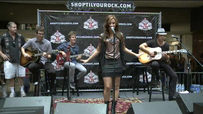 Demi Lovato  Live at Glendale Galleria  in LA for Cambio in HD 01569 - Demilush - Live at Glendale Galleria in LA for Cambio Part oo3