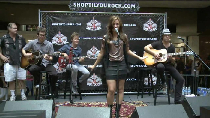 Demi Lovato  Live at Glendale Galleria  in LA for Cambio in HD 01572 - Demilush - Live at Glendale Galleria in LA for Cambio Part oo3