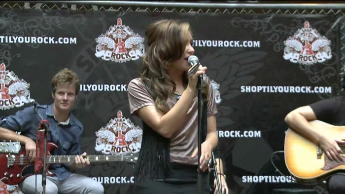 Demi Lovato  Live at Glendale Galleria  in LA for Cambio in HD 01095 - Demilush - Live at Glendale Galleria in LA for Cambio Part oo2