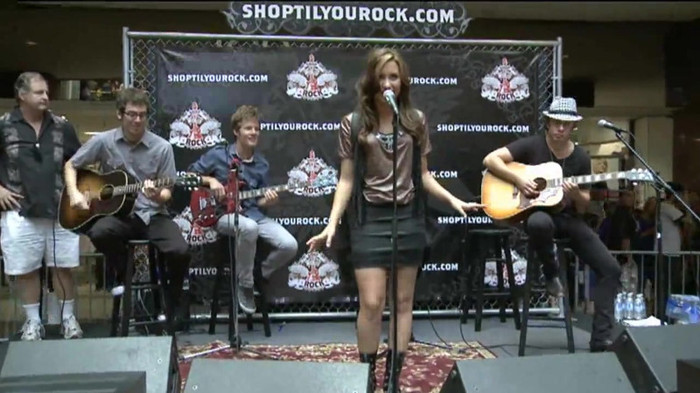Demi Lovato  Live at Glendale Galleria  in LA for Cambio in HD 01586 - Demilush - Live at Glendale Galleria in LA for Cambio Part oo3