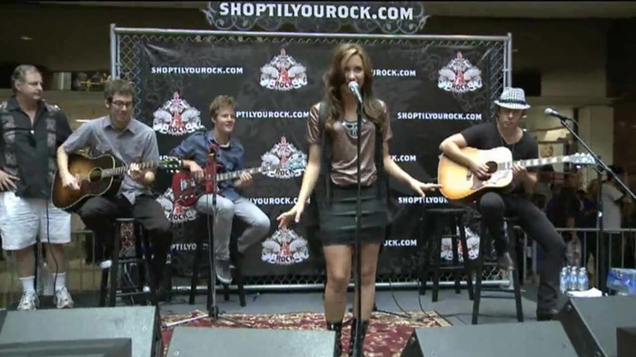 Demi Lovato  Live at Glendale Galleria  in LA for Cambio in HD 01587