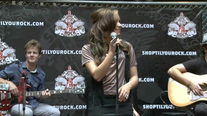 Demi Lovato  Live at Glendale Galleria  in LA for Cambio in HD 01113 - Demilush - Live at Glendale Galleria in LA for Cambio Part oo2