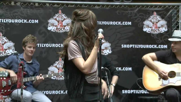 Demi Lovato  Live at Glendale Galleria  in LA for Cambio in HD 01244 - Demilush - Live at Glendale Galleria in LA for Cambio Part oo2