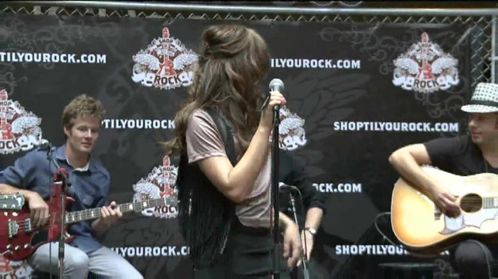 Demi Lovato  Live at Glendale Galleria  in LA for Cambio in HD 01245 - Demilush - Live at Glendale Galleria in LA for Cambio Part oo2