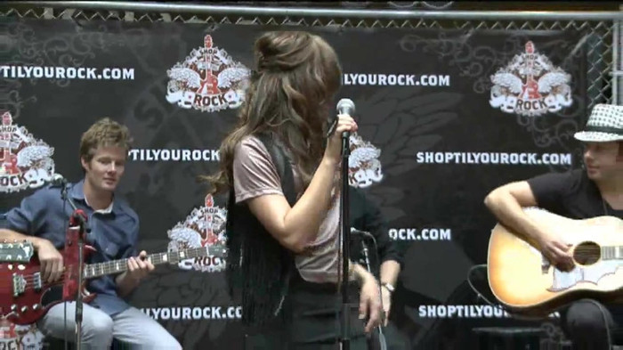 Demi Lovato  Live at Glendale Galleria  in LA for Cambio in HD 01246 - Demilush - Live at Glendale Galleria in LA for Cambio Part oo2