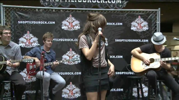 Demi Lovato  Live at Glendale Galleria  in LA for Cambio in HD 01289