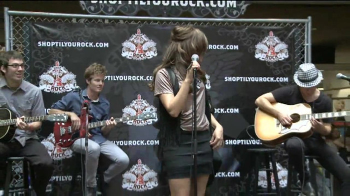 Demi Lovato  Live at Glendale Galleria  in LA for Cambio in HD 01291