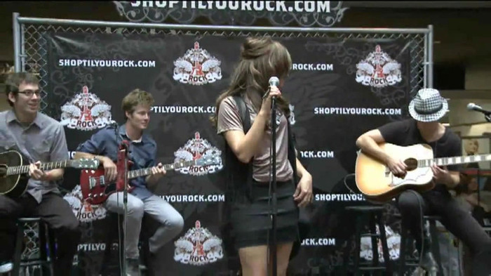 Demi Lovato  Live at Glendale Galleria  in LA for Cambio in HD 01295