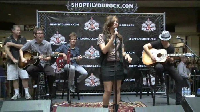 Demi Lovato  Live at Glendale Galleria  in LA for Cambio in HD 01343