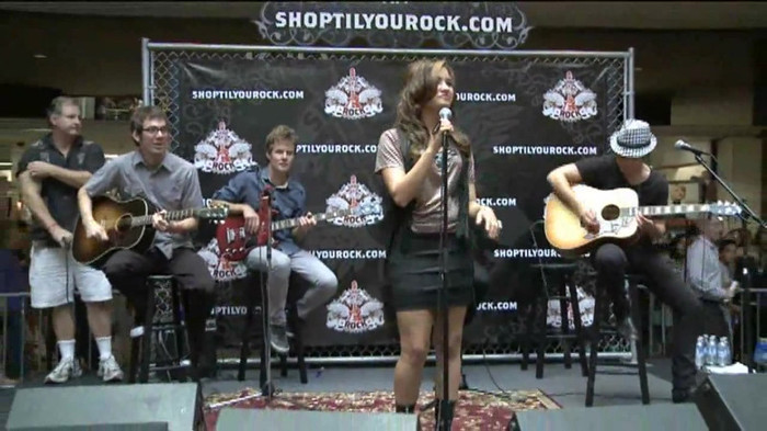 Demi Lovato  Live at Glendale Galleria  in LA for Cambio in HD 01344