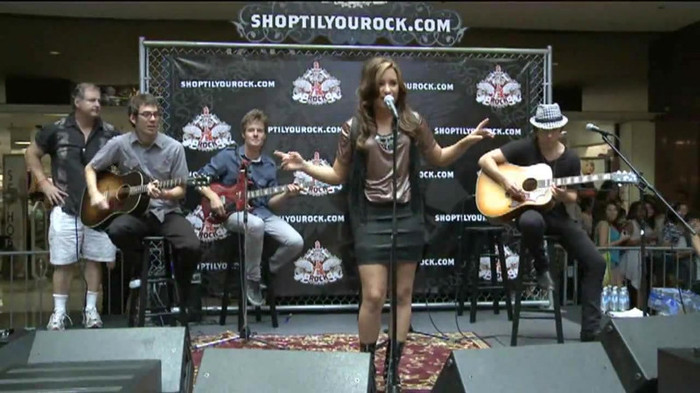 Demi Lovato  Live at Glendale Galleria  in LA for Cambio in HD 01448 - Demilush - Live at Glendale Galleria in LA for Cambio Part oo2