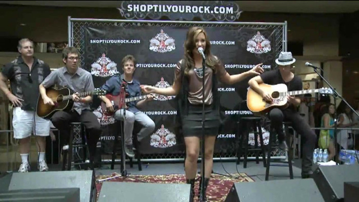 Demi Lovato  Live at Glendale Galleria  in LA for Cambio in HD 01473 - Demilush - Live at Glendale Galleria in LA for Cambio Part oo2