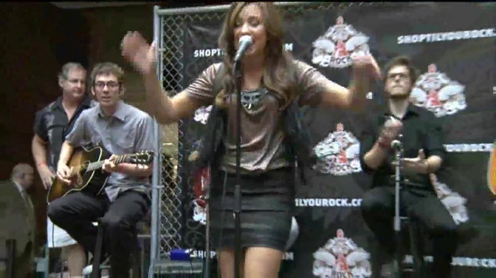 Demi Lovato  Live at Glendale Galleria  in LA for Cambio in HD 02095 - Demilush - Live at Glendale Galleria in LA for Cambio Part oo4