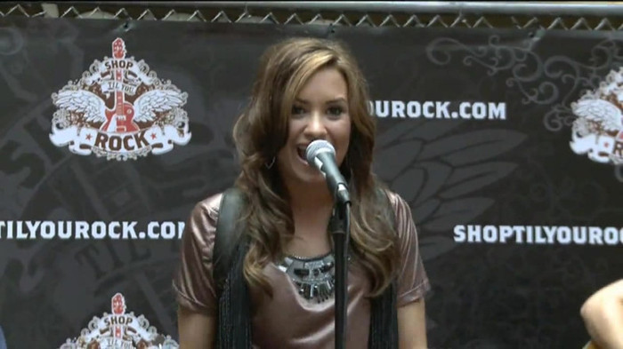 Demi Lovato  Live at Glendale Galleria  in LA for Cambio in HD 02553 - Demilush - Live at Glendale Galleria in LA for Cambio Part oo5
