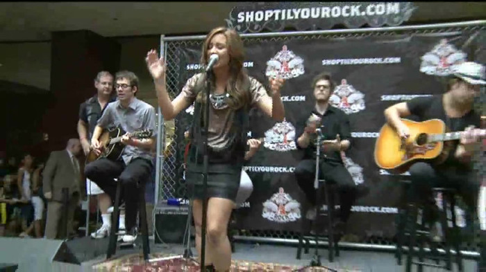 Demi Lovato  Live at Glendale Galleria  in LA for Cambio in HD 02116 - Demilush - Live at Glendale Galleria in LA for Cambio Part oo4