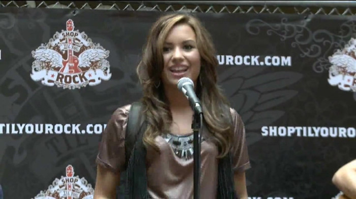Demi Lovato  Live at Glendale Galleria  in LA for Cambio in HD 02593 - Demilush - Live at Glendale Galleria in LA for Cambio Part oo5