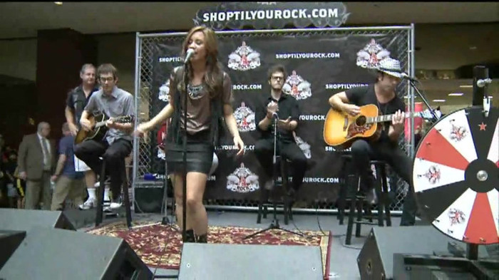 Demi Lovato  Live at Glendale Galleria  in LA for Cambio in HD 02141