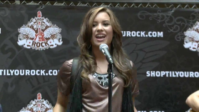 Demi Lovato  Live at Glendale Galleria  in LA for Cambio in HD 02595 - Demilush - Live at Glendale Galleria in LA for Cambio Part oo5