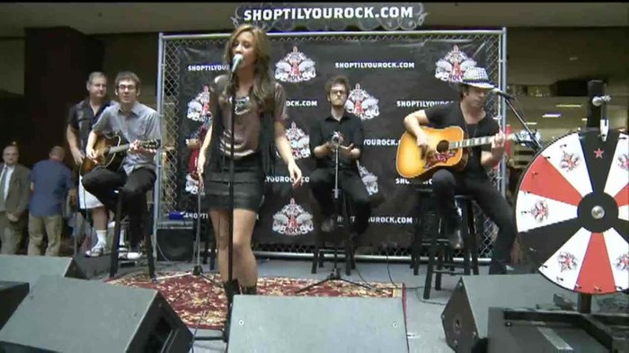 Demi Lovato  Live at Glendale Galleria  in LA for Cambio in HD 02168