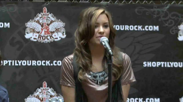 Demi Lovato  Live at Glendale Galleria  in LA for Cambio in HD 02646 - Demilush - Live at Glendale Galleria in LA for Cambio Part oo5