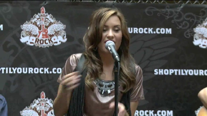 Demi Lovato  Live at Glendale Galleria  in LA for Cambio in HD 02771
