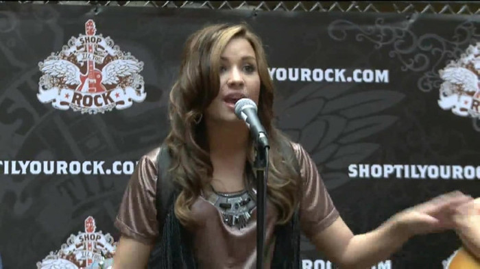 Demi Lovato  Live at Glendale Galleria  in LA for Cambio in HD 02355