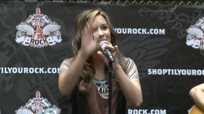 Demi Lovato  Live at Glendale Galleria  in LA for Cambio in HD 02379